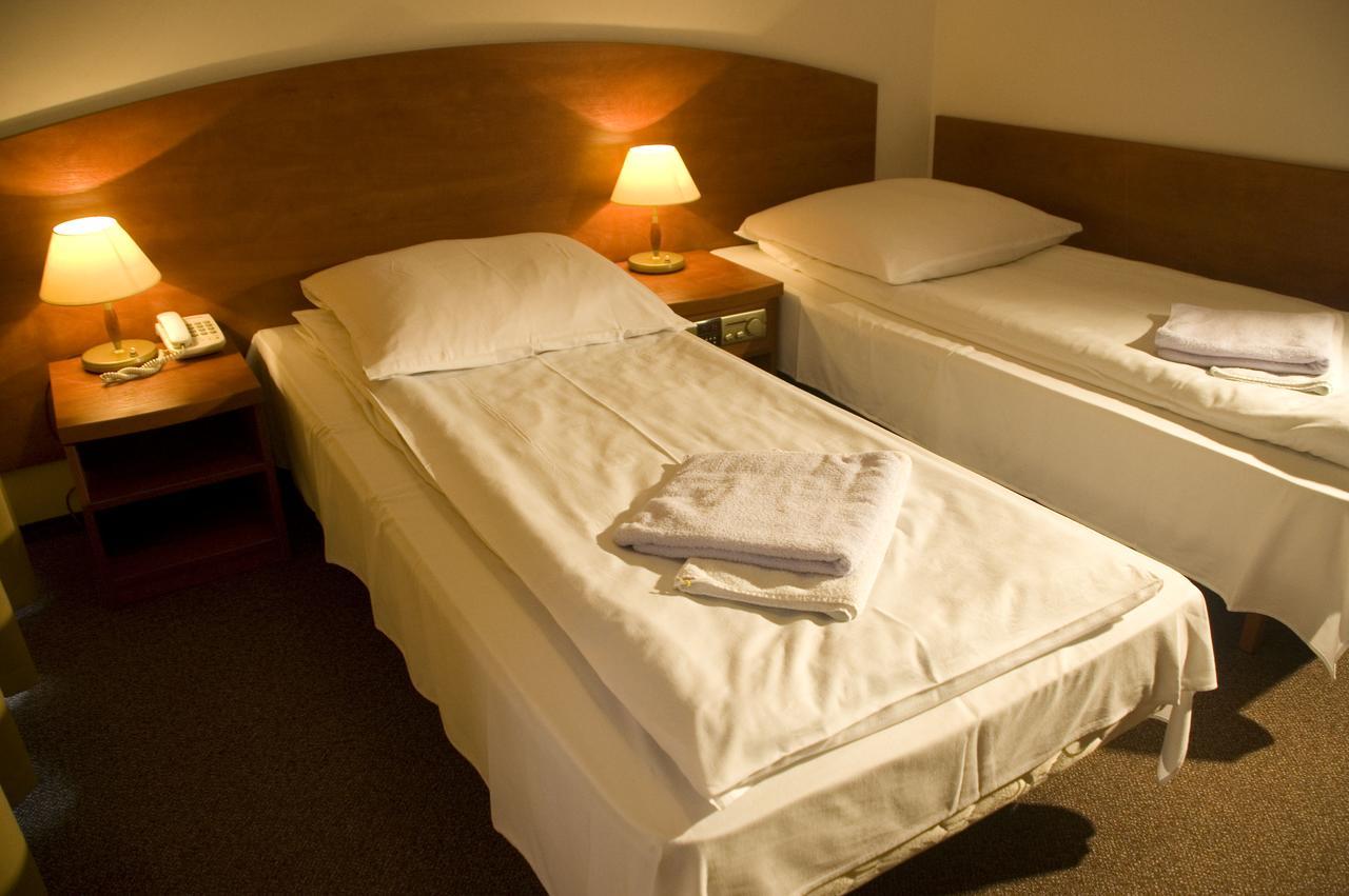 Gwarek Hotel Kudowa-Zdrój Eksteriør billede